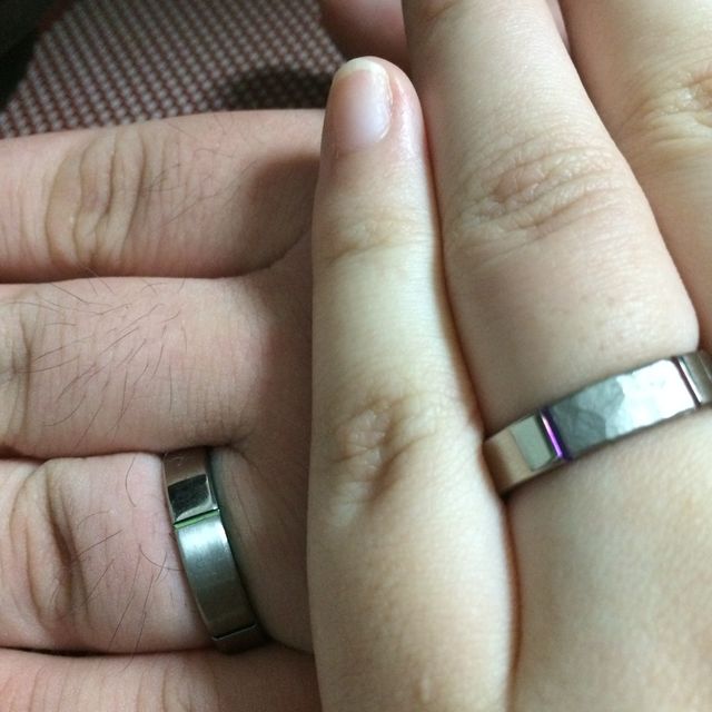【SORA(ソラ)の口コミ】 結婚指輪というと金やプラチナなど一色のみだと思っていました。そんなと…
