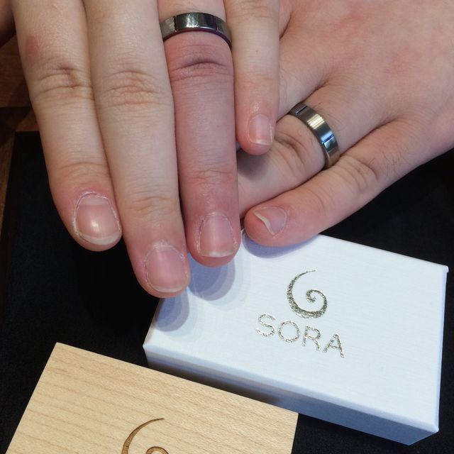 【SORA(ソラ)の口コミ】 結婚指輪というと金やプラチナなど一色のみだと思っていました。そんなと…