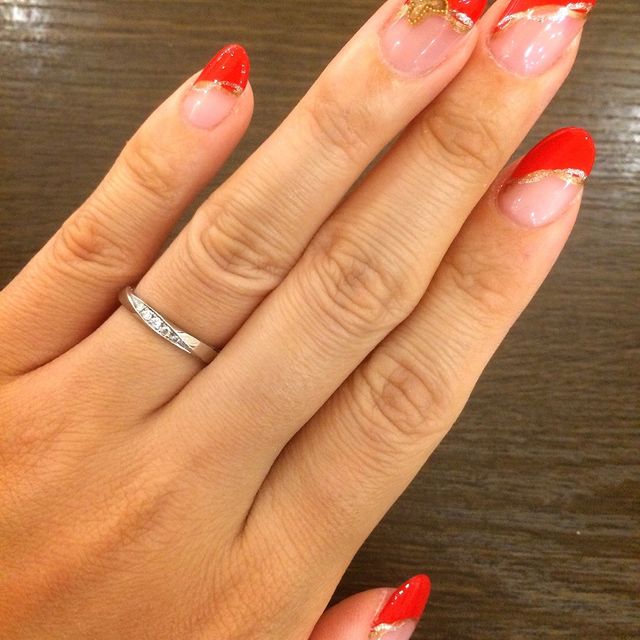 【アイプリモ(I-PRIMO)の口コミ】 指が短くて太いため、スッキリ見えるデザインの指輪を探していたところ、…