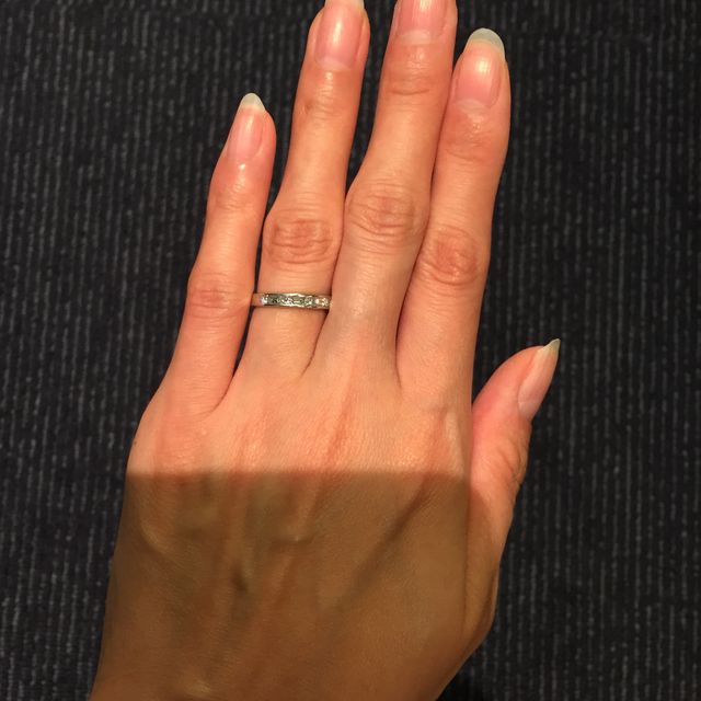 【ギンザタナカブライダル(GINZA TANAKA BRIDAL)の口コミ】 何十年もつけていられるように、シンプルで上品なデザインを希望していた…