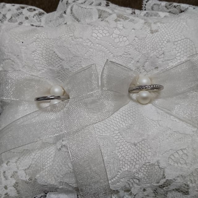 【エクセルコダイヤモンド(EXELCO DIAMOND)の口コミ】 派手過ぎでもなく地味過ぎでもない指輪を、探していました。シンプルなの…