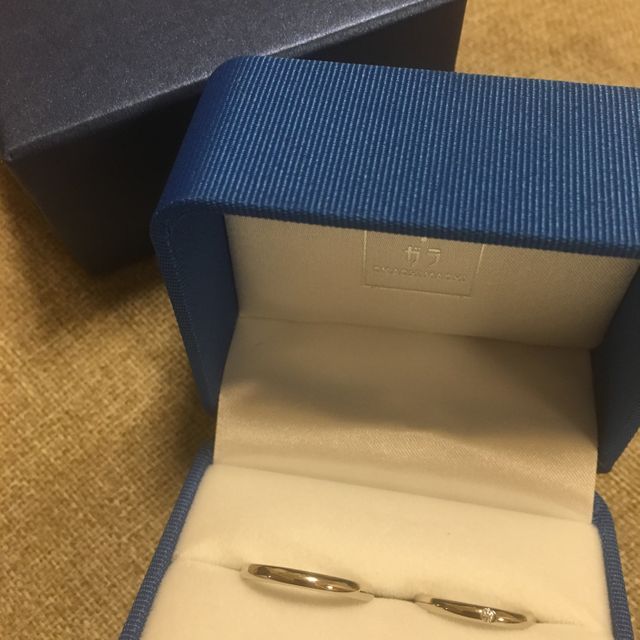 【GALA JEWELRY(ガラジュエリー)の口コミ】 １つだけダイアモンドが入ったシンプルな結婚指輪が欲しかったのですが、…