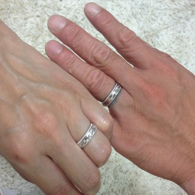 【LOVERS SCENEの口コミ】 夫が薬指の付け根にある墨が隠れるようにと、太めの指輪を探していました…