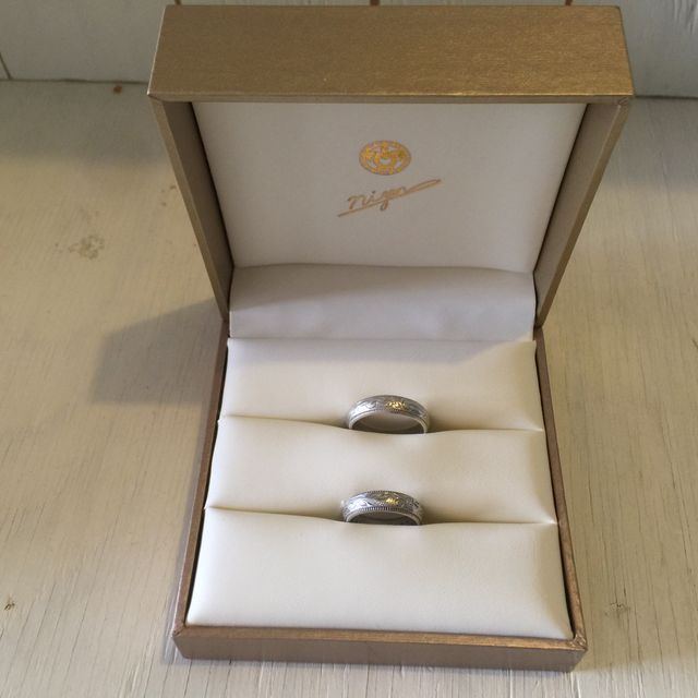 【LOVERS SCENEの口コミ】 夫が薬指の付け根にある墨が隠れるようにと、太めの指輪を探していました…