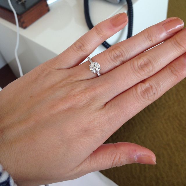 【デビアス(DE BEERS)の口コミ】 デビアスにて結婚指輪も購入しました。DB Classic Full Pave Band（結婚指…