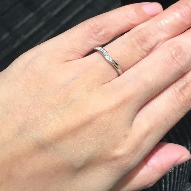 【ラザール ダイヤモンド(LAZARE DIAMOND)の口コミ】 ラザールダイヤモンドのグレン♩ダイヤモンドが入ってるタイプを探しており…