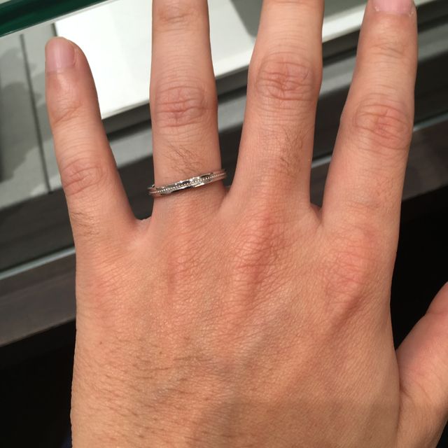 【アイプリモ(I-PRIMO)の口コミ】 真ん中につぶつぶがあって細身のデザイン。今見ると私の手には合ってない…