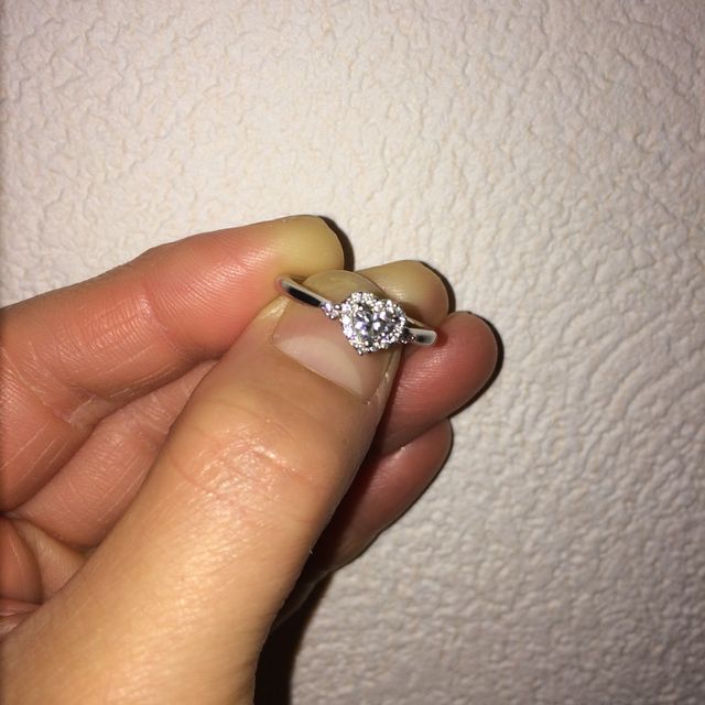 【Ponte Vecchio(ポンテヴェキオ)の口コミ】 大好きなアニメで、男性が女性のヒロインへハートシェイプの婚約指輪を贈…