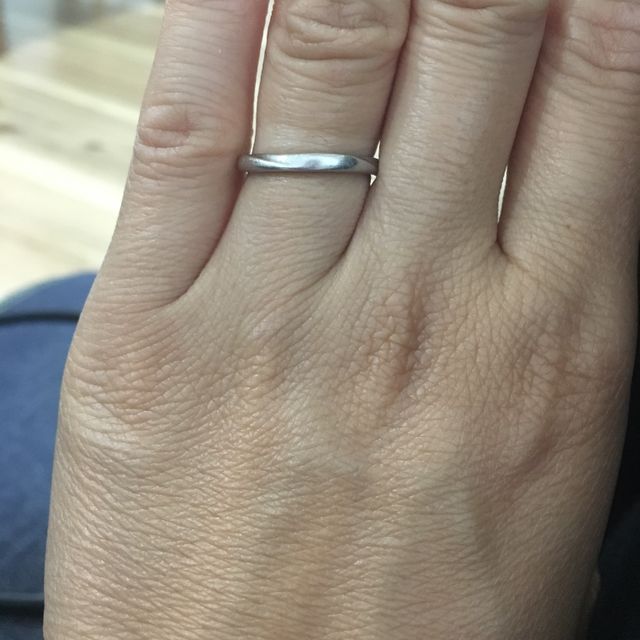 【俄(にわか)の口コミ】 色々とブライダルリングのカタログを見ましたが、世界的に有名なブランド…