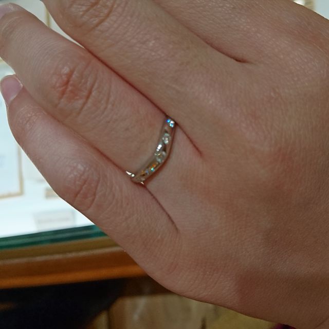 【ブルガリ(BVLGARI)の口コミ】 他社にはない、デザイン性もさることながら、フォルムが指の形を凄く綺麗…