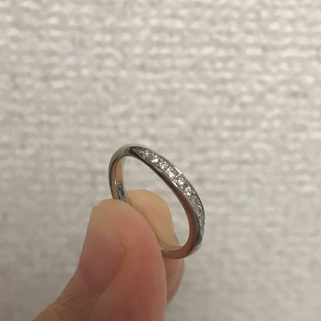 【canal4℃(カナルヨンドシー)の口コミ】 デザインがシンプルで、毎日つけるにはピッタリだと思いました。女性のほ…