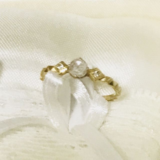 【Jupiter BLANTELIE(ジュピターブラントリエ)の口コミ】 指が細く4号なので、
大振りなデザインは似合わず、
華奢でお洒落な物を探…