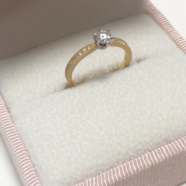 【Love Bond(ラブボンド)の口コミ】 ダイヤモンドの品質や大きさを選べて、注文できるということが一番の決め…