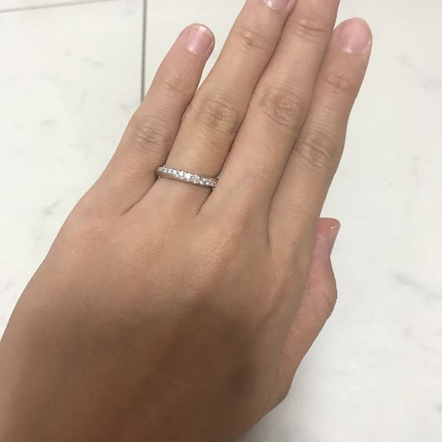 【銀座ダイヤモンドシライシの口コミ】 ハーフエタニティタイプが気になっていましたが、プラチナの部分もしっか…