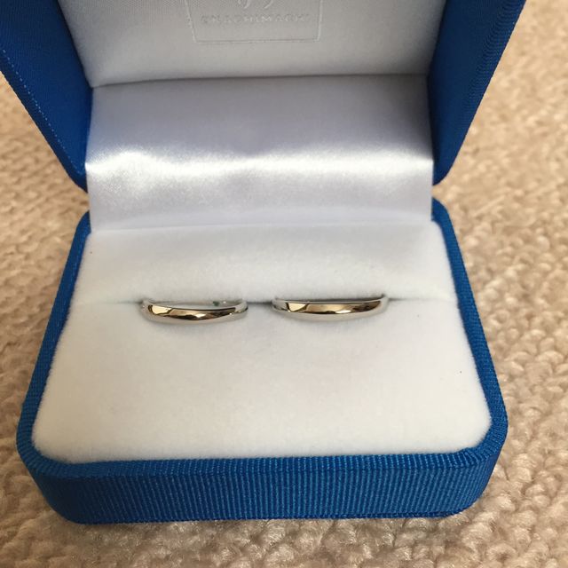 【GALA JEWELRY(ガラジュエリー)の口コミ】 とにかく価格です。
特に指輪に対してのこだわりの無かった私達はなるべく…