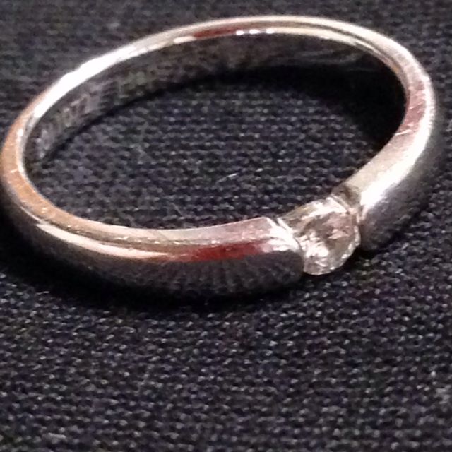 【TASAKI(タサキ)の口コミ】 幾つか試着した中で、小さなダイヤがさりげなくあるのが気に入り購入しま…