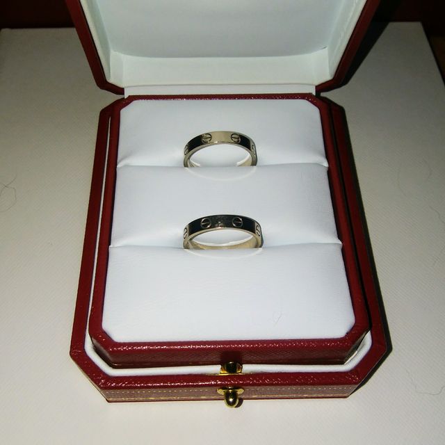 【カルティエ(Cartier)の口コミ】 シンプルな指輪でかつ、デザイン性のある物を探していました。カルティエ…