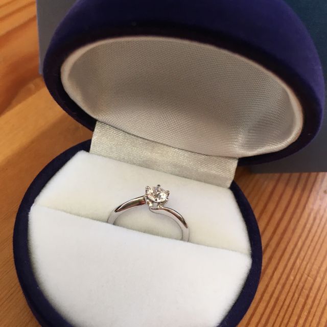 【GALA JEWELRY(ガラジュエリー)の口コミ】 特にこだわりもなかったので、デザインはシンプルな物を選びたかったので…