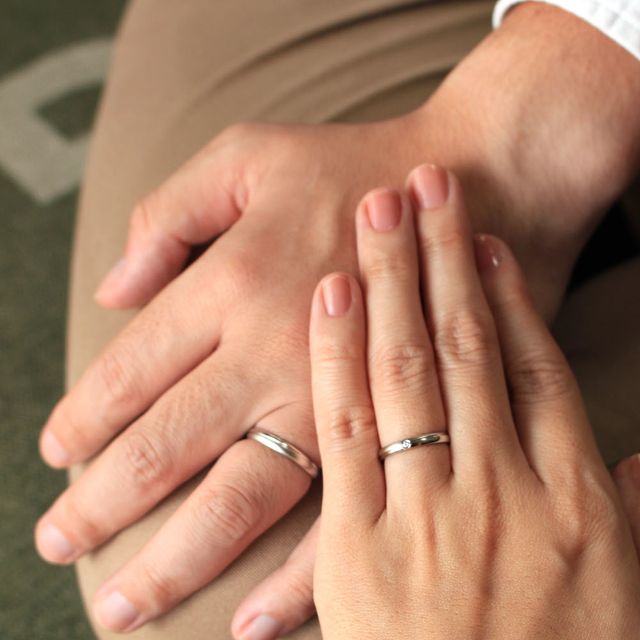 【GALA JEWELRY(ガラジュエリー)の口コミ】 ダイヤが沢山付いているものも引かれましたがありましたが主張しすぎず、…