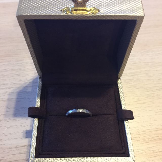 【JEWELRY  KAMATA(ジュエリーかまた)の口コミ】 デザインと指につけた時に一番しっくりしたところです。ほかの指輪も何本…