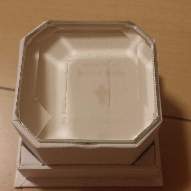 【4℃ BRIDAL(ヨンドシーブライダル)の口コミ】 マリッジリングはずっと身につけるものなので、デザインがシンプルで指輪…