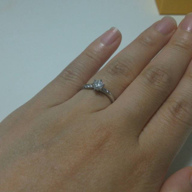 【ケイウノ ブライダル(K.UNO BRIDAL)の口コミ】 色んな店舗をまわったのですが載るダイヤの大きさとカラーカット等で値段…