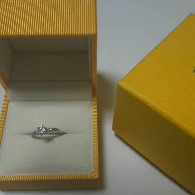 【ケイウノ ブライダル(K.UNO BRIDAL)の口コミ】 色んな店舗をまわったのですが載るダイヤの大きさとカラーカット等で値段…