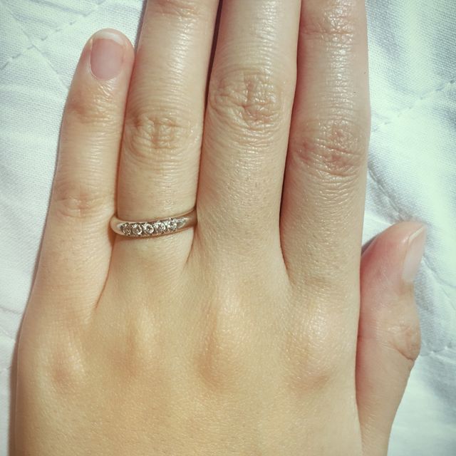 【ラザール ダイヤモンド(LAZARE DIAMOND)の口コミ】 ・プラチナの重厚感、高級感があった。
・ダイヤ入りが欲しかった。
・他…