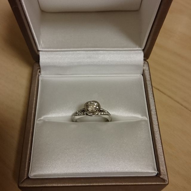 【ブルガリ(BVLGARI)の口コミ】 当時は新しいデザインで、デザインが気に入った。ダイヤモンドが大きく見…