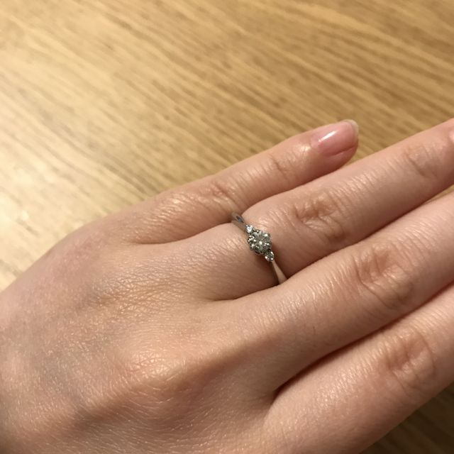 【アイプリモ(I-PRIMO)の口コミ】 色々と試着させて頂いた中で自分の中でしっくり来た物を選びました。
メイ…