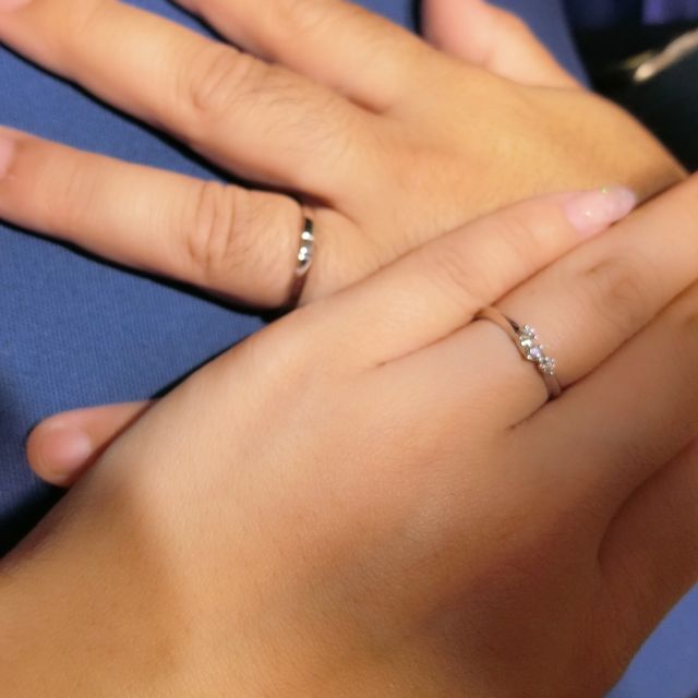 【銀座ダイヤモンドシライシの口コミ】 好みのデザインを伝えいくつか見せて頂いたなかで爪留めデザインに一目惚…