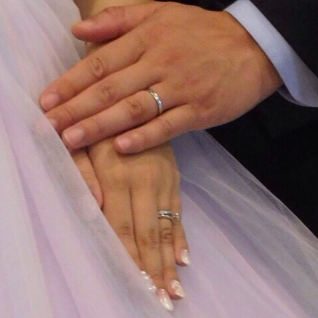 【et TOUJOURS(トゥージュール)の口コミ】 わたしはエンゲージリングとの重ね付けできるようなものを考えていたので…