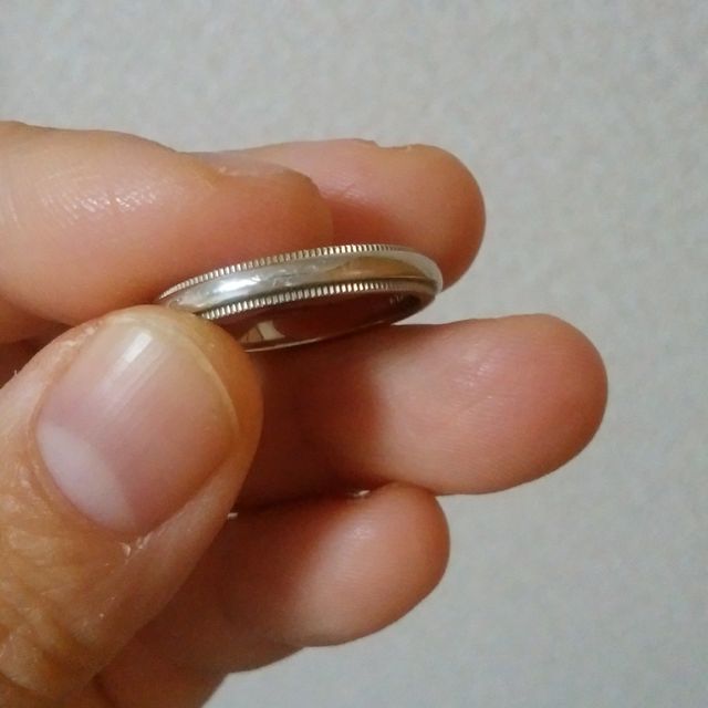 【ティファニー(Tiffany & Co.)の口コミ】 値段は安くていい、シンプルなもの、飾りのないもの、プラチナ、入籍日と…