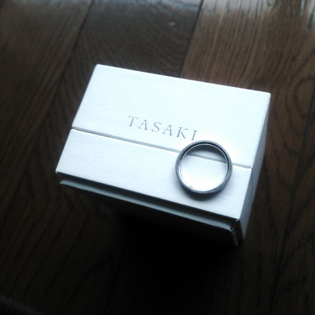 【TASAKI(タサキ)の口コミ】 婚約指輪もTASAKIで購入したので、合わせやすいと思い、結婚指輪も同じくT…