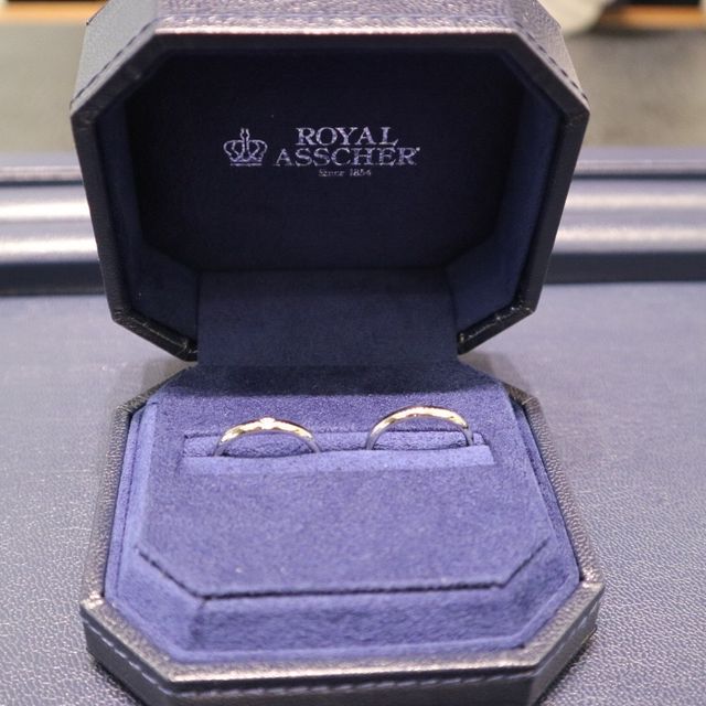 【ROYAL ASSCHER(ロイヤル・アッシャー)の口コミ】 ロイヤルアッシャーはダイヤモンドが有名なので、そのダイヤモンドを何個…