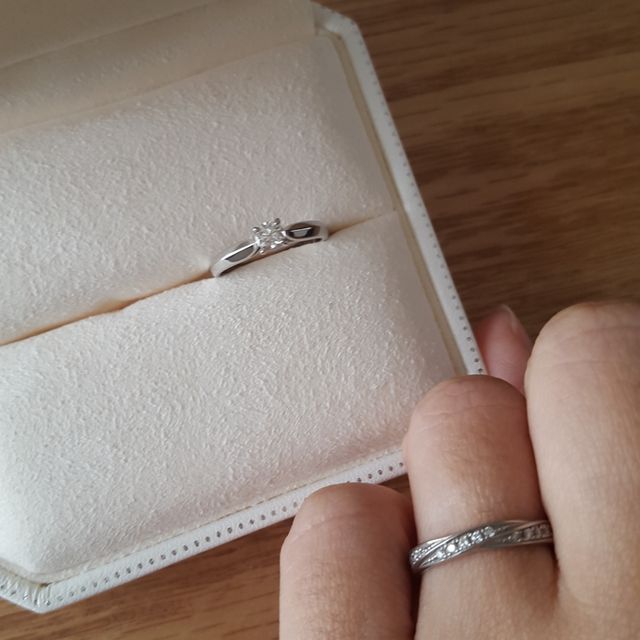 【ギンザタナカブライダル(GINZA TANAKA BRIDAL)の口コミ】 石がリングを一周しているエタニティリングやハーフエタニティのものを探…