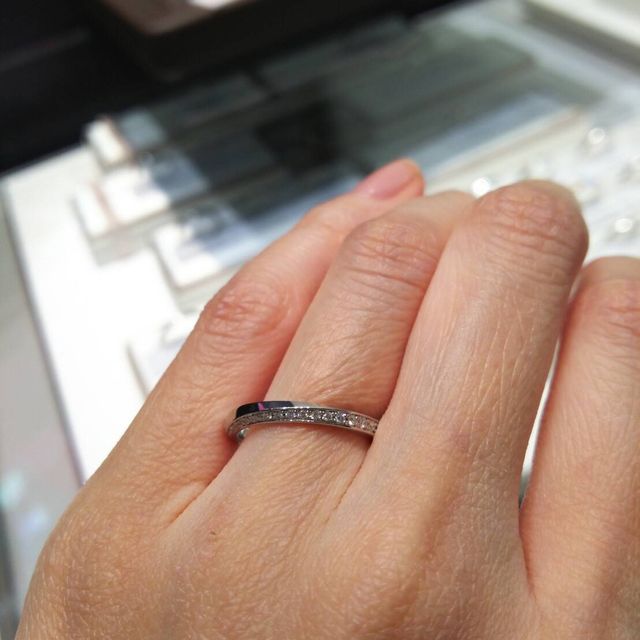 【アイプリモ(I-PRIMO)の口コミ】 プシュケーとルキナを試着しました。
プシュケーは斜めにメレダイヤが入っ…