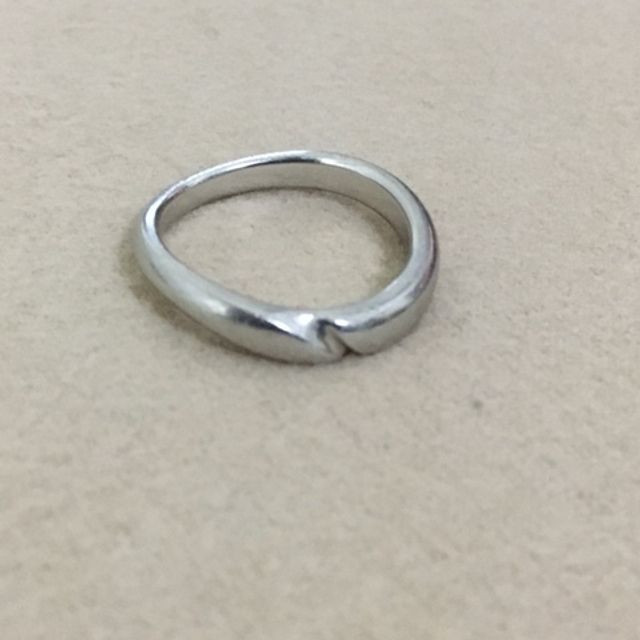 【俄(にわか)の口コミ】 結婚指輪を探し始めてすぐに「俄」の店舗をふたりで訪れました。店内で指…