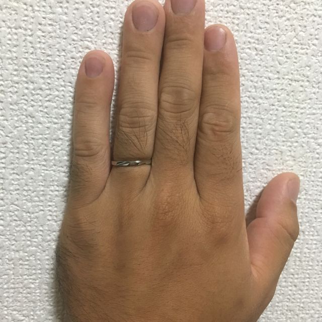 【GALA JEWELRY(ガラジュエリー)の口コミ】 初めに指輪を探す所から始まり、雑誌や色んな情報を元に沢山見ていました…