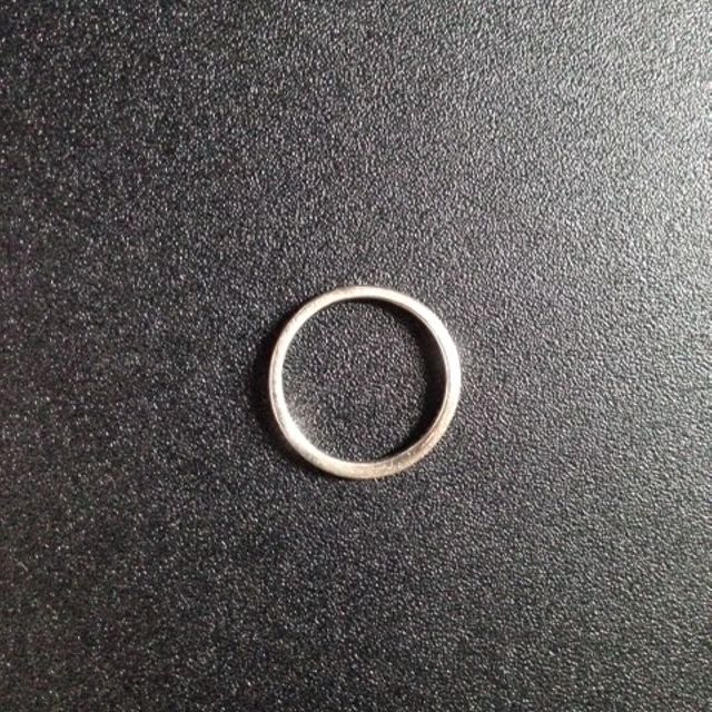 【LUCIE(ルシエ)の口コミ】 私の指は短かったので、ストレートの指輪をつけるとなおさら指が短く見え…