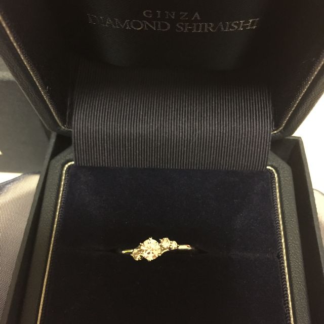 【銀座ダイヤモンドシライシの口コミ】 悩んで悩んで3つに絞ったけどなかなか決まらずにいたら、店員さんがこれが…