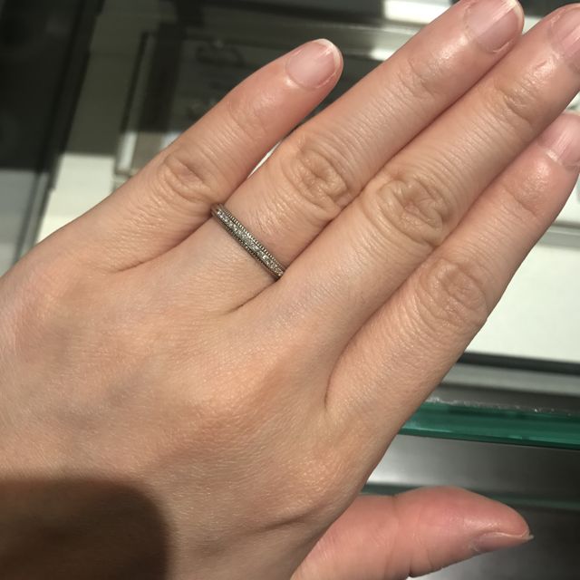 【アイプリモ(I-PRIMO)の口コミ】 この指輪は型に金属を流す鋳造ではなく金属にプレスで圧をかけ空気を抜く…