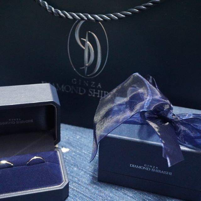 【銀座ダイヤモンドシライシの口コミ】 シンプルでかわいいデザインが気に入りました！付け心地もよく、1粒ダイヤ…