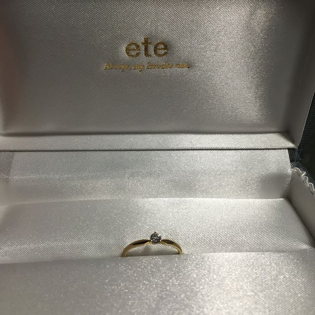 【ete(エテ)の口コミ】 私が欲しいといってた小ぶりのゴールドの婚約指輪を探していてくれたらし…