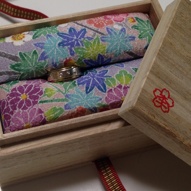 【杢目金屋(もくめがねや)の口コミ】 日本の伝統技術を大事にしているコンセプトが気に入り、ぜひここで結婚指…