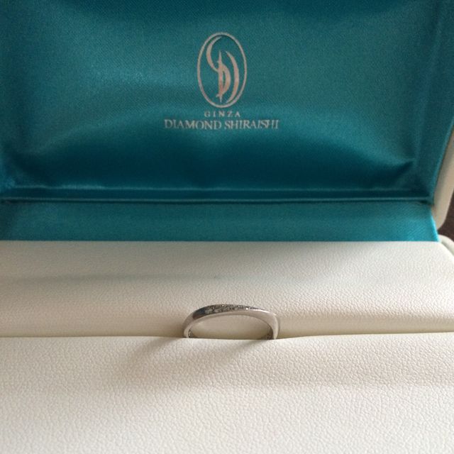 【銀座ダイヤモンドシライシの口コミ】 ダイヤの入り方が上品でオシャレだったからです。華やかではない場所、法…