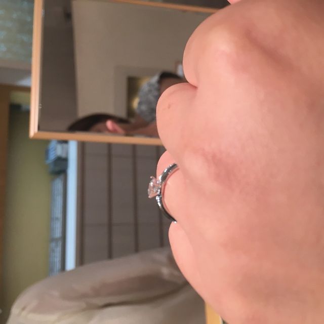 【１／ｆ エフブンノイチの口コミ】 シンプルですが個性的なデザインで、横からダイヤが可愛く見えます。
ダイ…