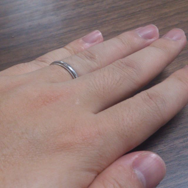 【ティファニー(Tiffany & Co.)の口コミ】 妻の婚約指輪をティファニーで購入することになったため、あわせてつけら…