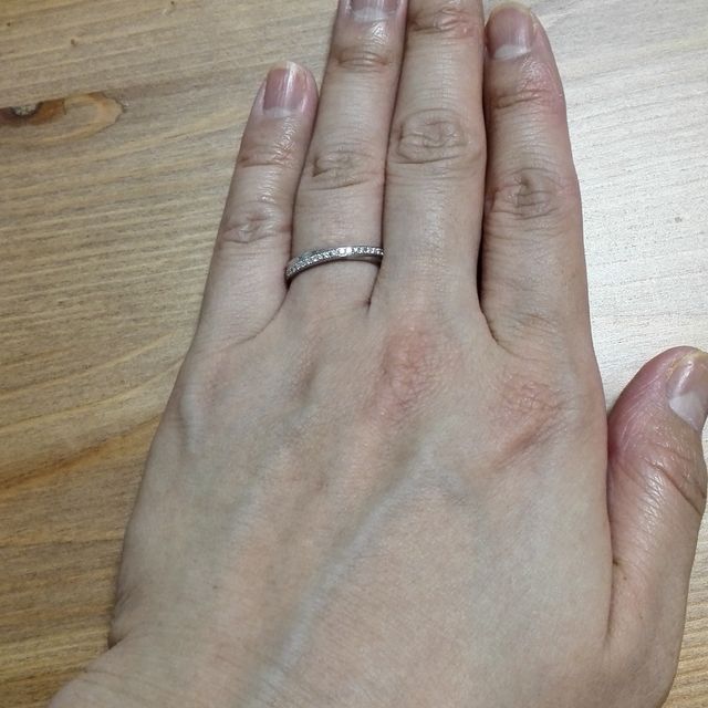 【GALA JEWELRY(ガラジュエリー)の口コミ】 婚約指輪は購入しないため、ダイヤが入っているものを探していました。他…