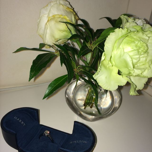 【ハリー・ウィンストン(Harry Winston)の口コミ】 ブルガリと迷いましたが、ダイヤの輝きが違う気がしたことと、一生に一度…